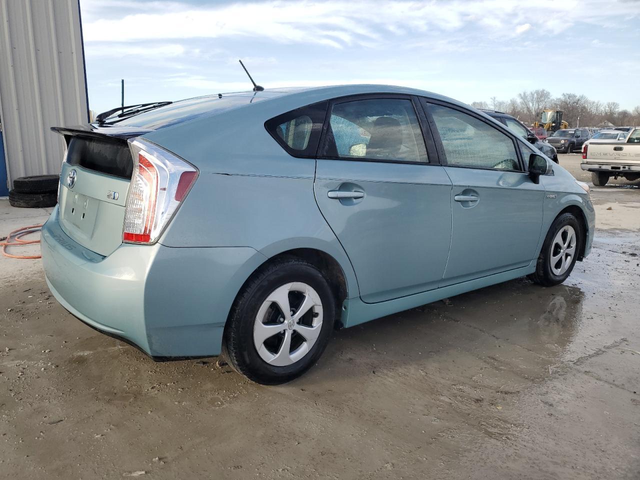 2013 TOYOTA PRIUS - Image 3
