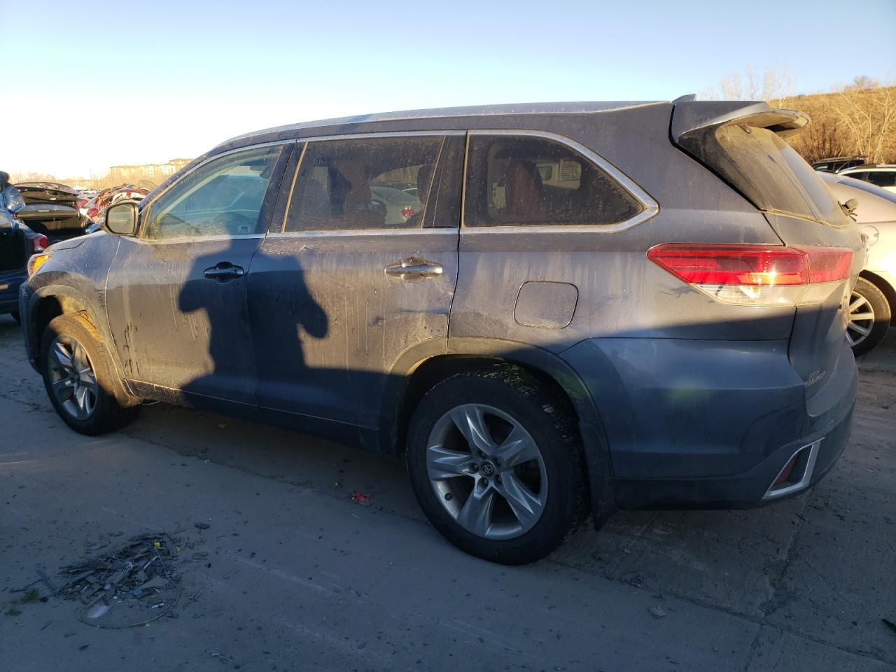 2018 TOYOTA HIGHLANDER - Image 2