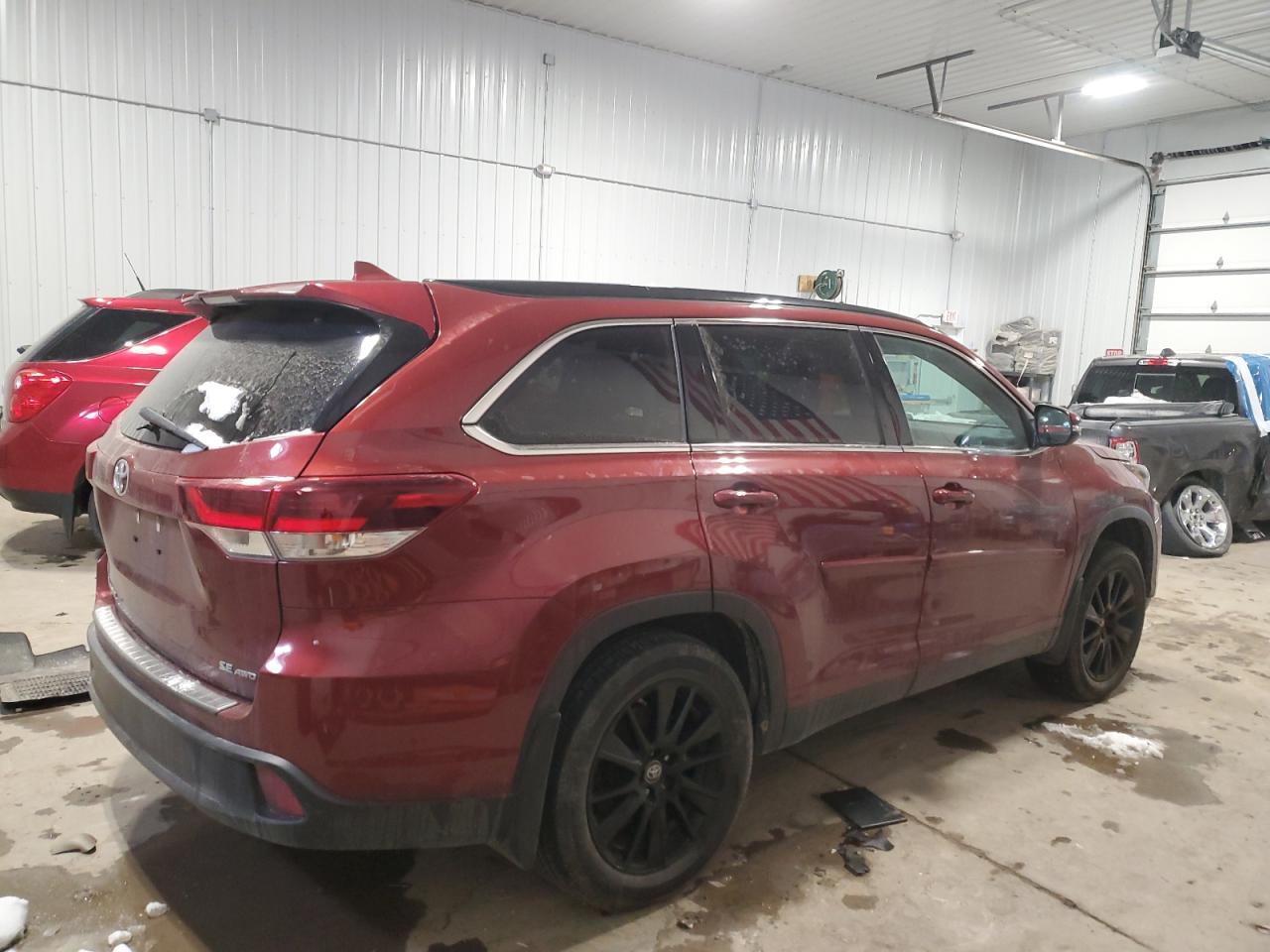 2019 TOYOTA HIGHLANDER - Фото 3