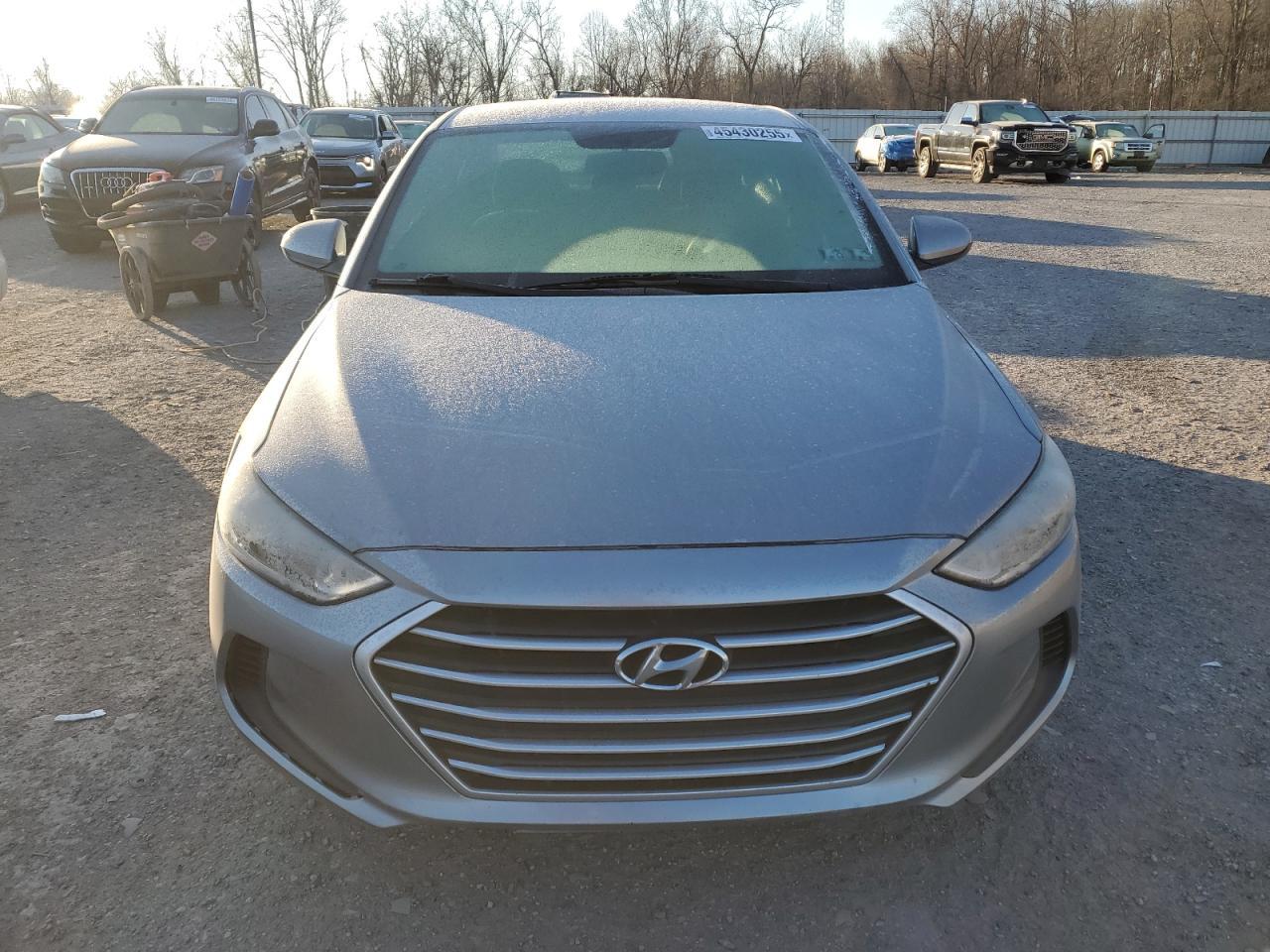 2017 HYUNDAI ELANTRA SE - Фото 5