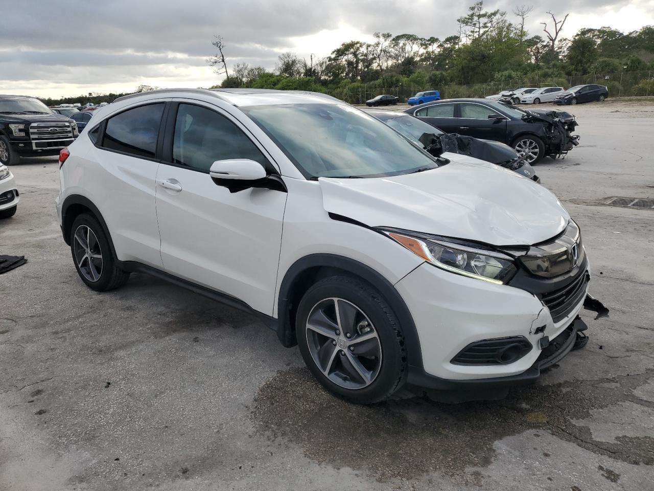 2021 HONDA HR-V EX - Image 4