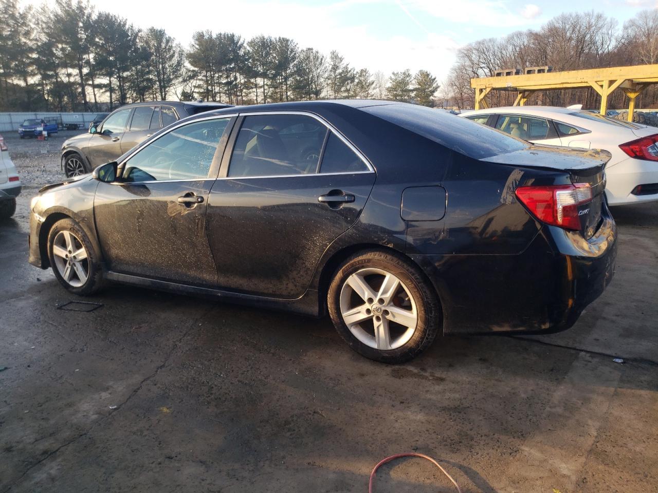 2013 TOYOTA CAMRY L - Фото 2