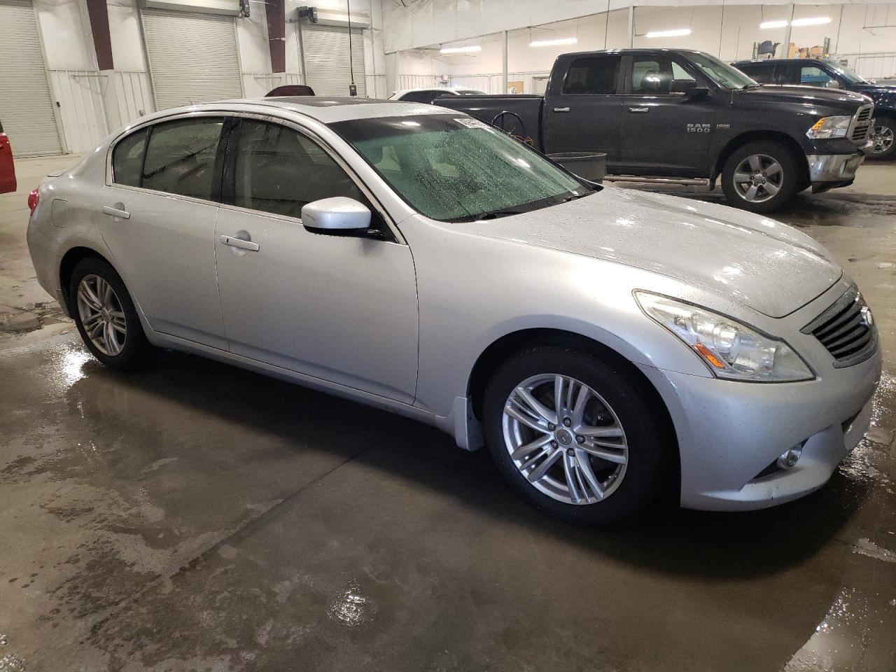 2012 INFINITI G37 - Image 4