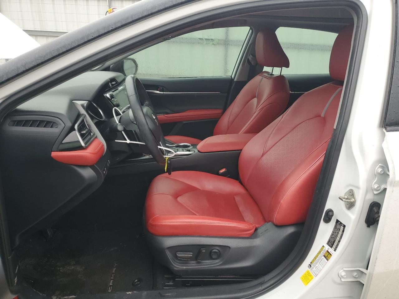 2019 TOYOTA CAMRY XSE - Фото 7