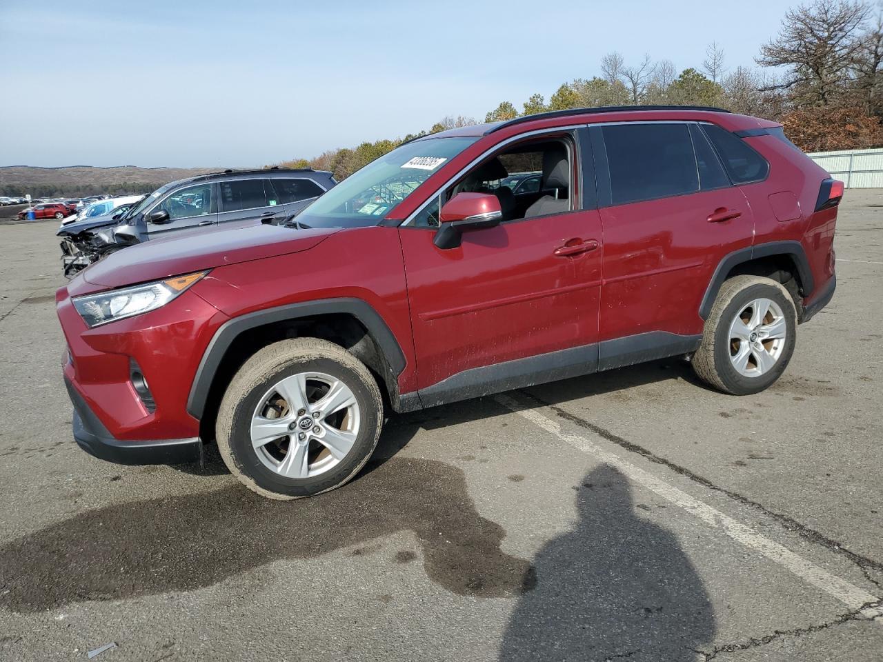 2019 TOYOTA RAV4 XLE car image