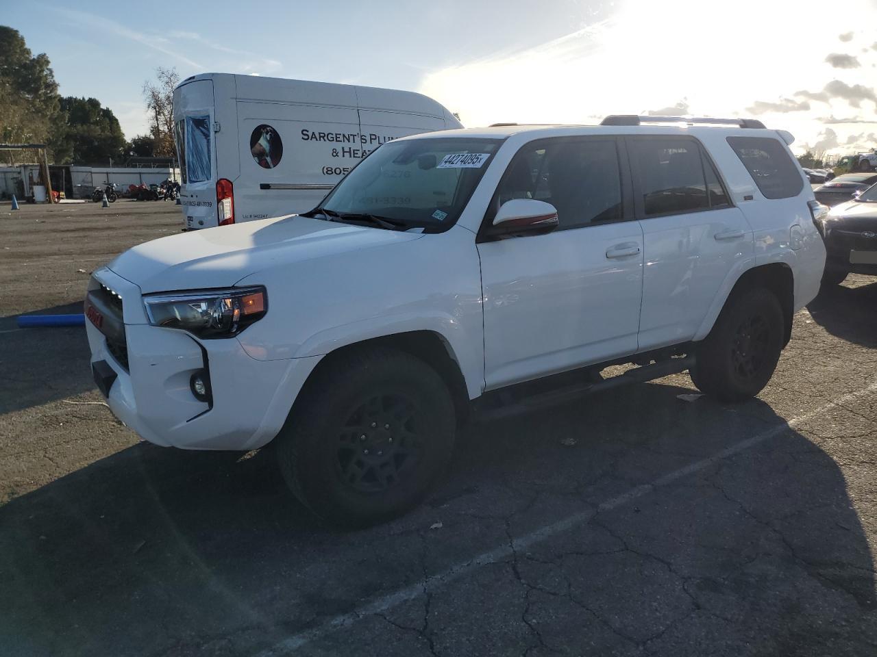 2022 TOYOTA 4RUNNER SR