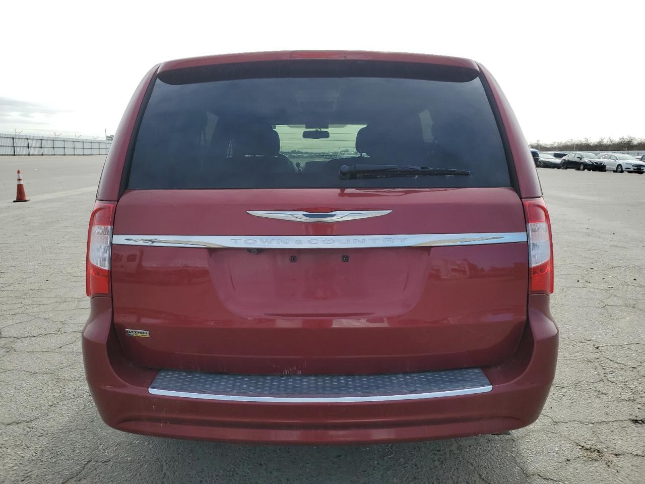2014 CHRYSLER TOWN & COU - Фото 6