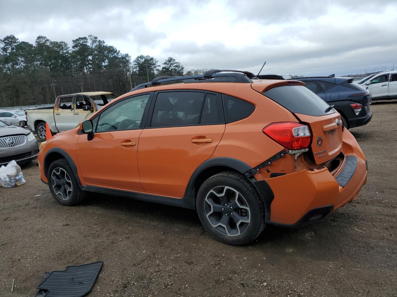2014 SUBARU XV CROSSTR - Image 2