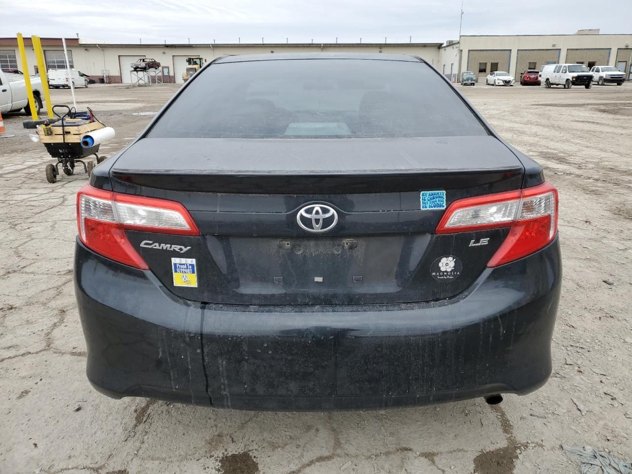 2013 TOYOTA CAMRY L - Фото 6
