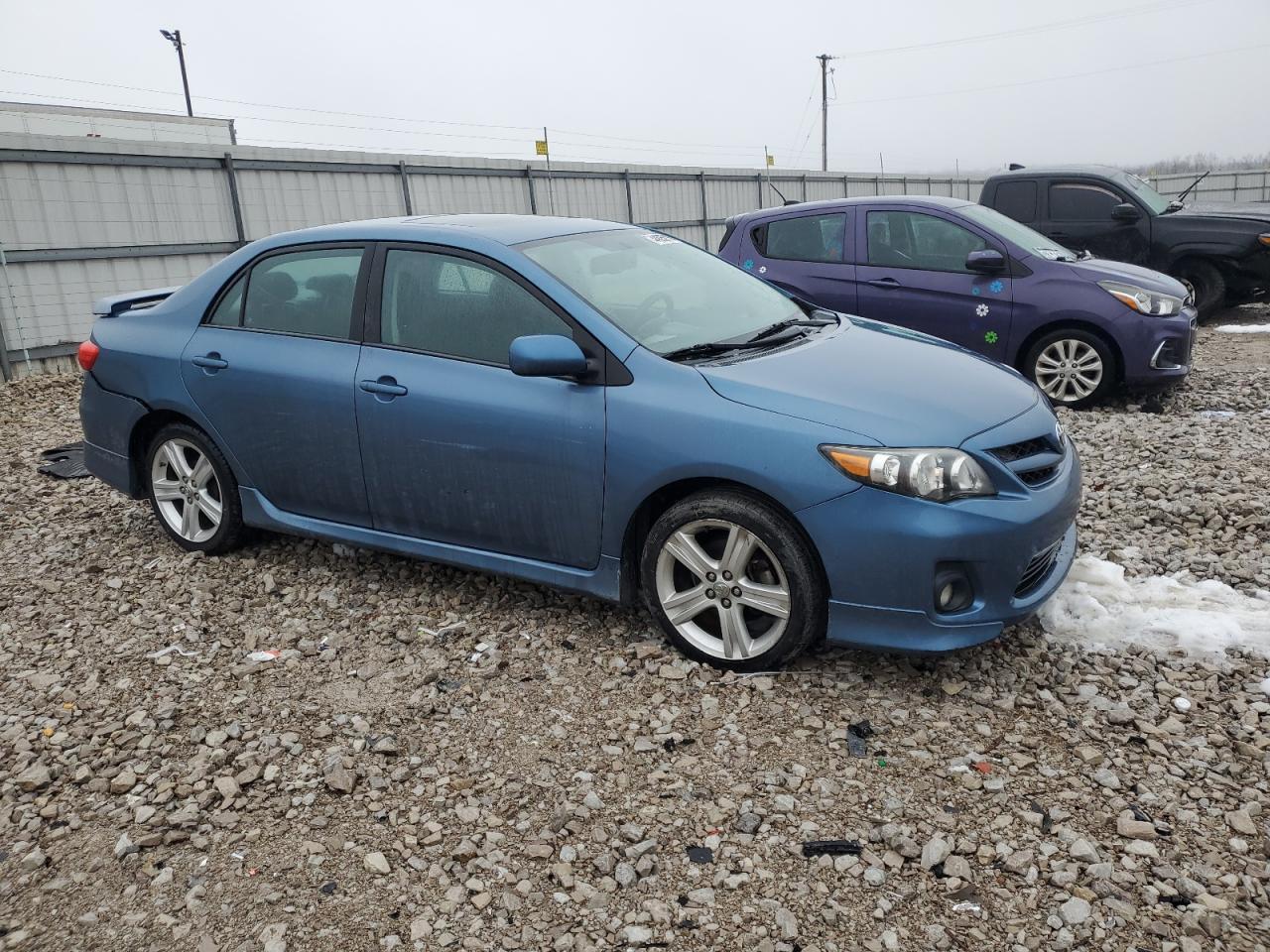 2013 TOYOTA COROLLA BA - Фото 4
