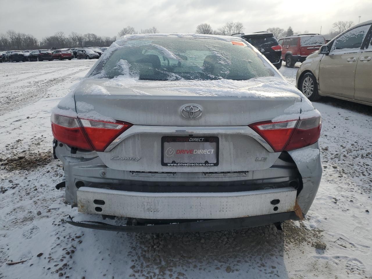 2015 TOYOTA CAMRY LE - Фото 6