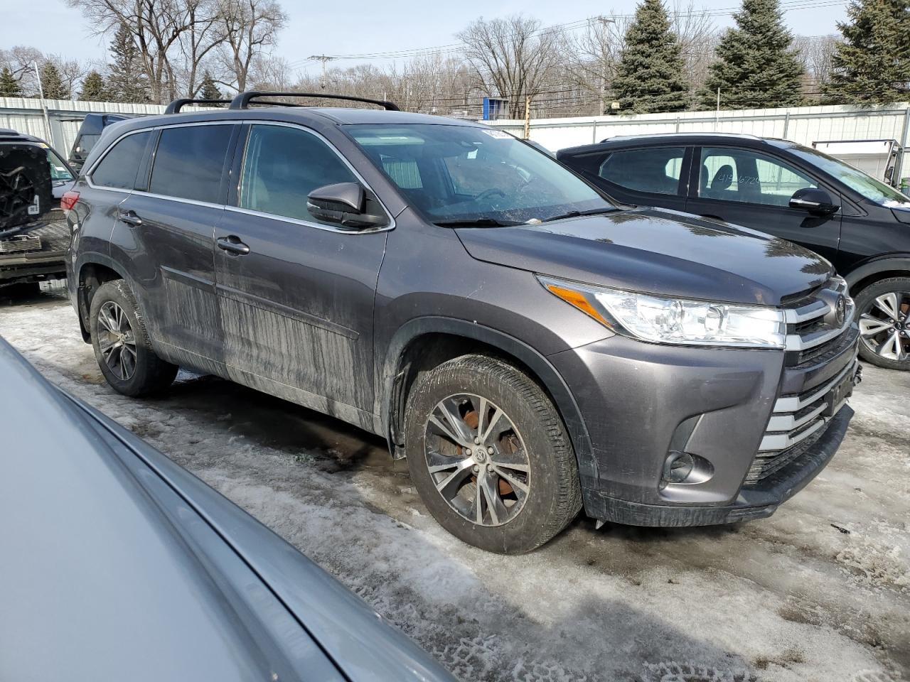 2019 TOYOTA HIGHLANDER - Фото 4