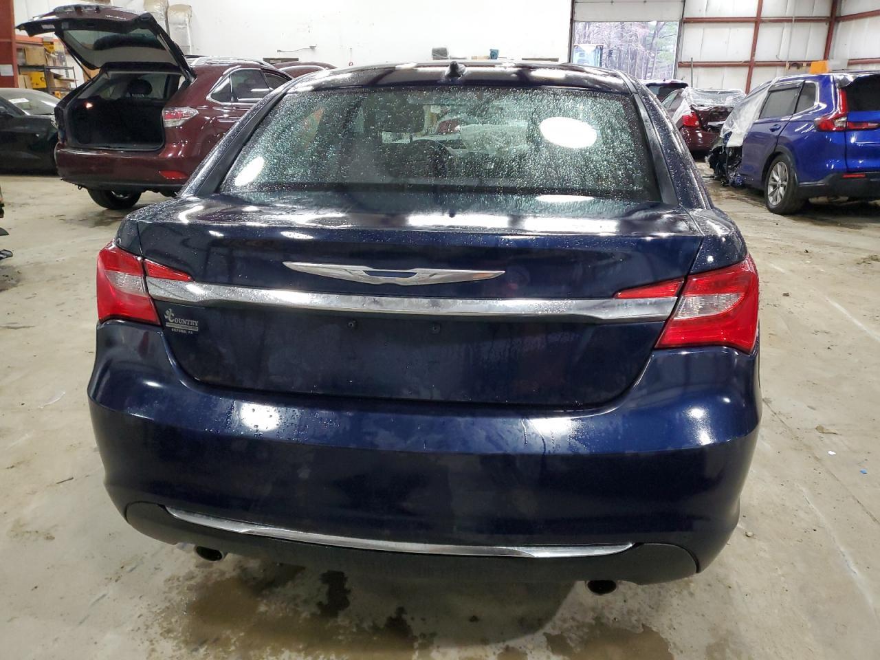 2013 CHRYSLER 200 LX - Image 6