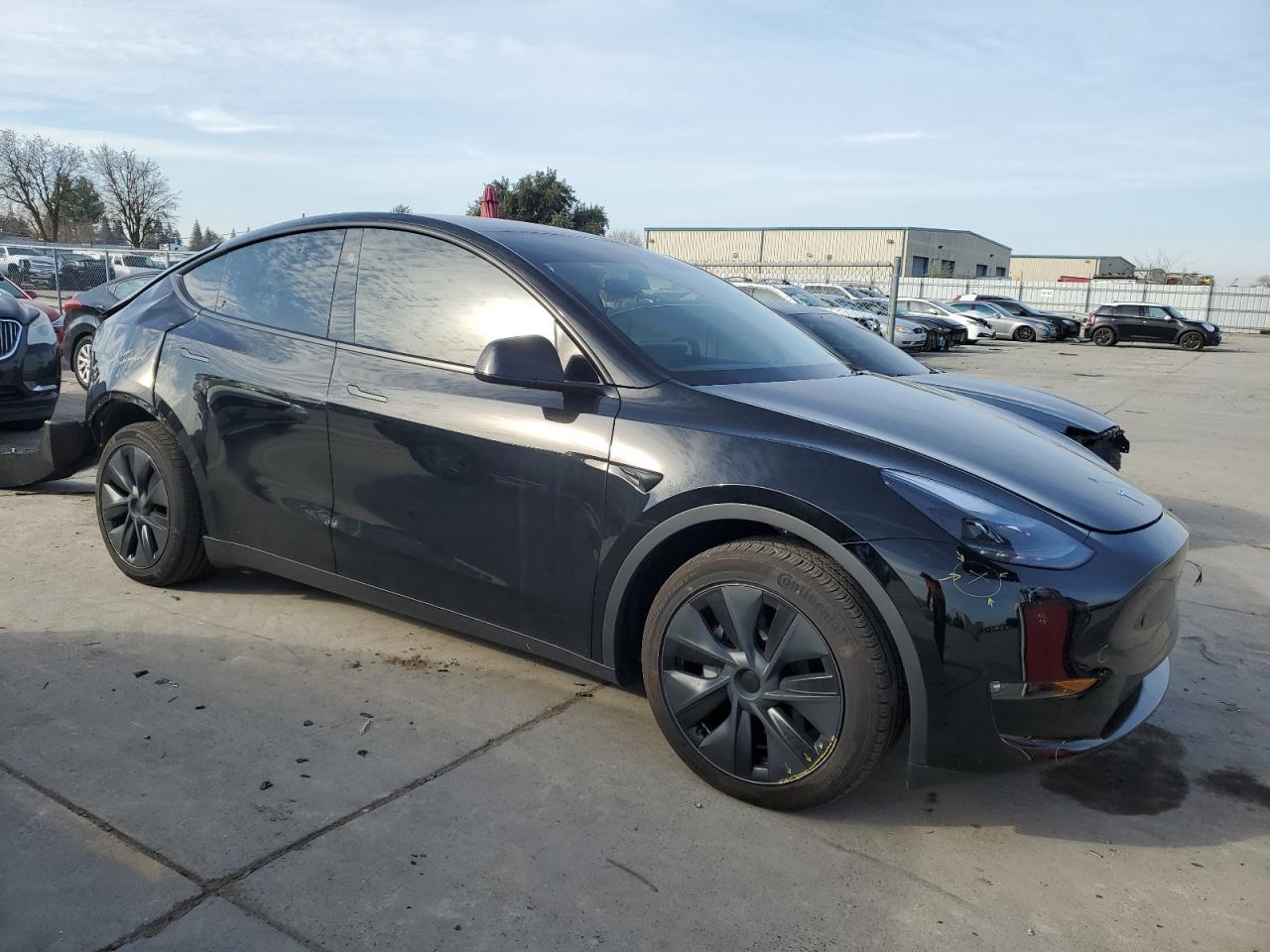 2025 TESLA MODEL Y - Image 4