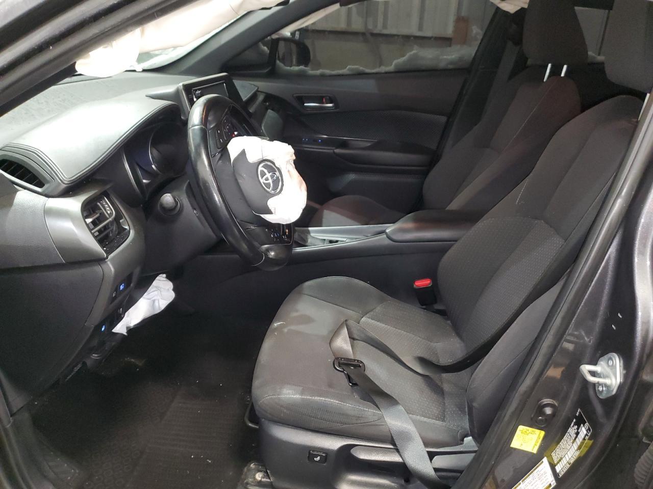 2018 TOYOTA C-HR XLE - Фото 7