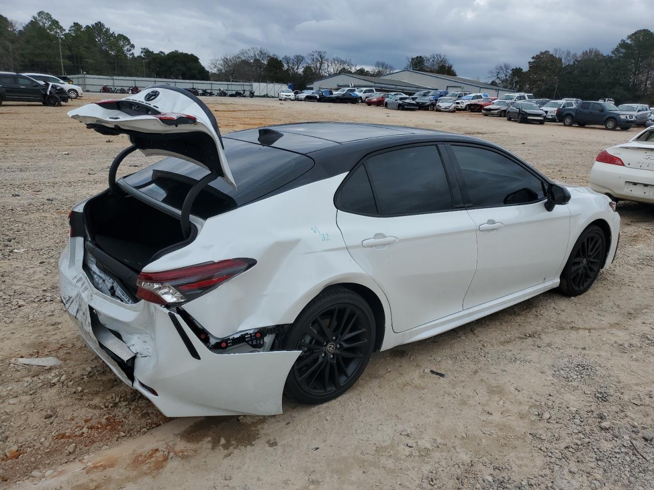 2022 TOYOTA CAMRY XSE - Фото 3