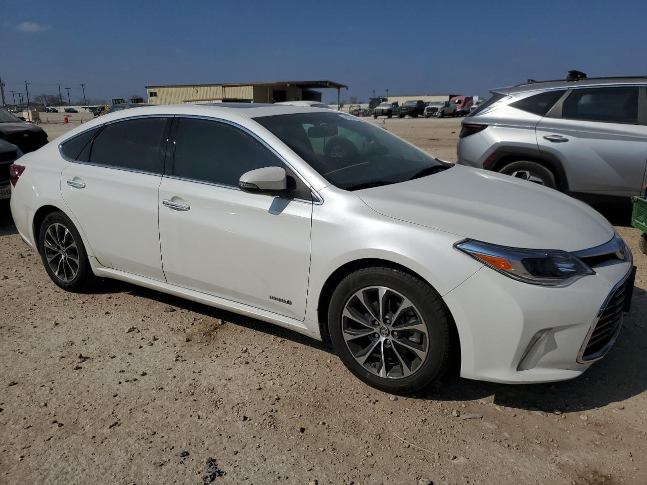 2016 TOYOTA AVALON HYB - Image 4