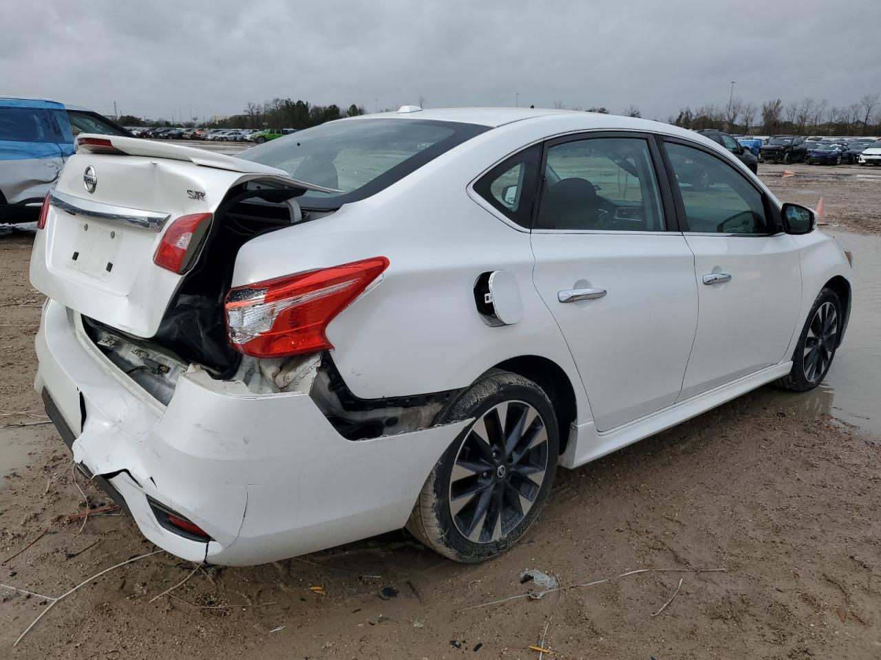 2017 NISSAN SENTRA S - Фото 3