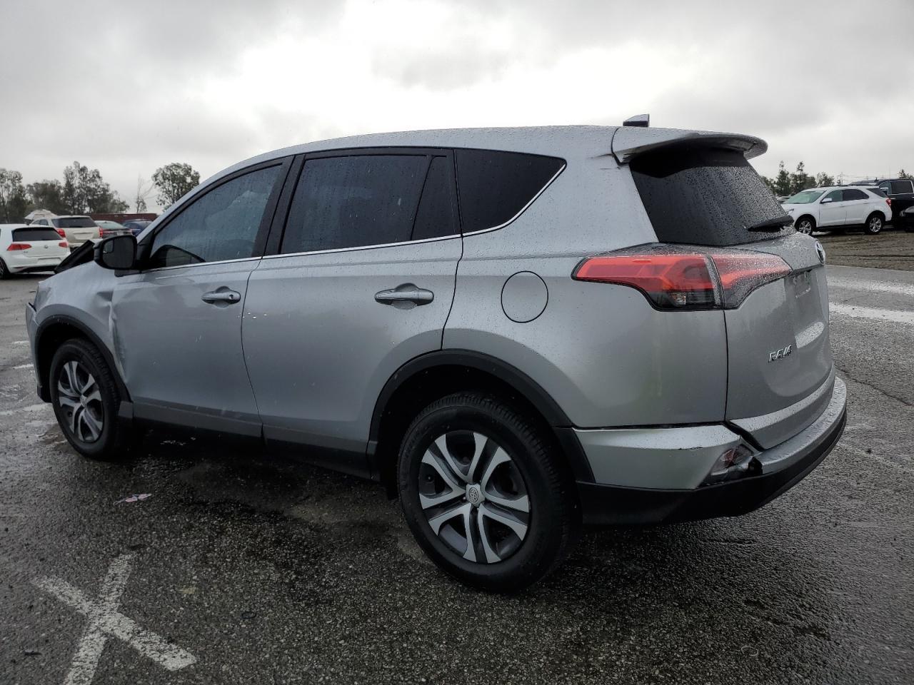 2018 TOYOTA RAV4 LE - Image 2