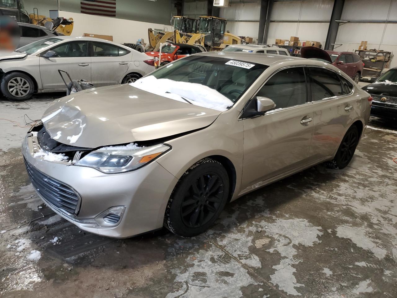 2015 TOYOTA AVALON XLE