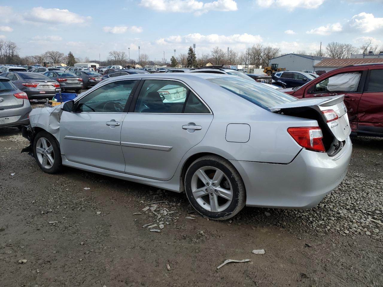 2014 TOYOTA CAMRY L - Image 2