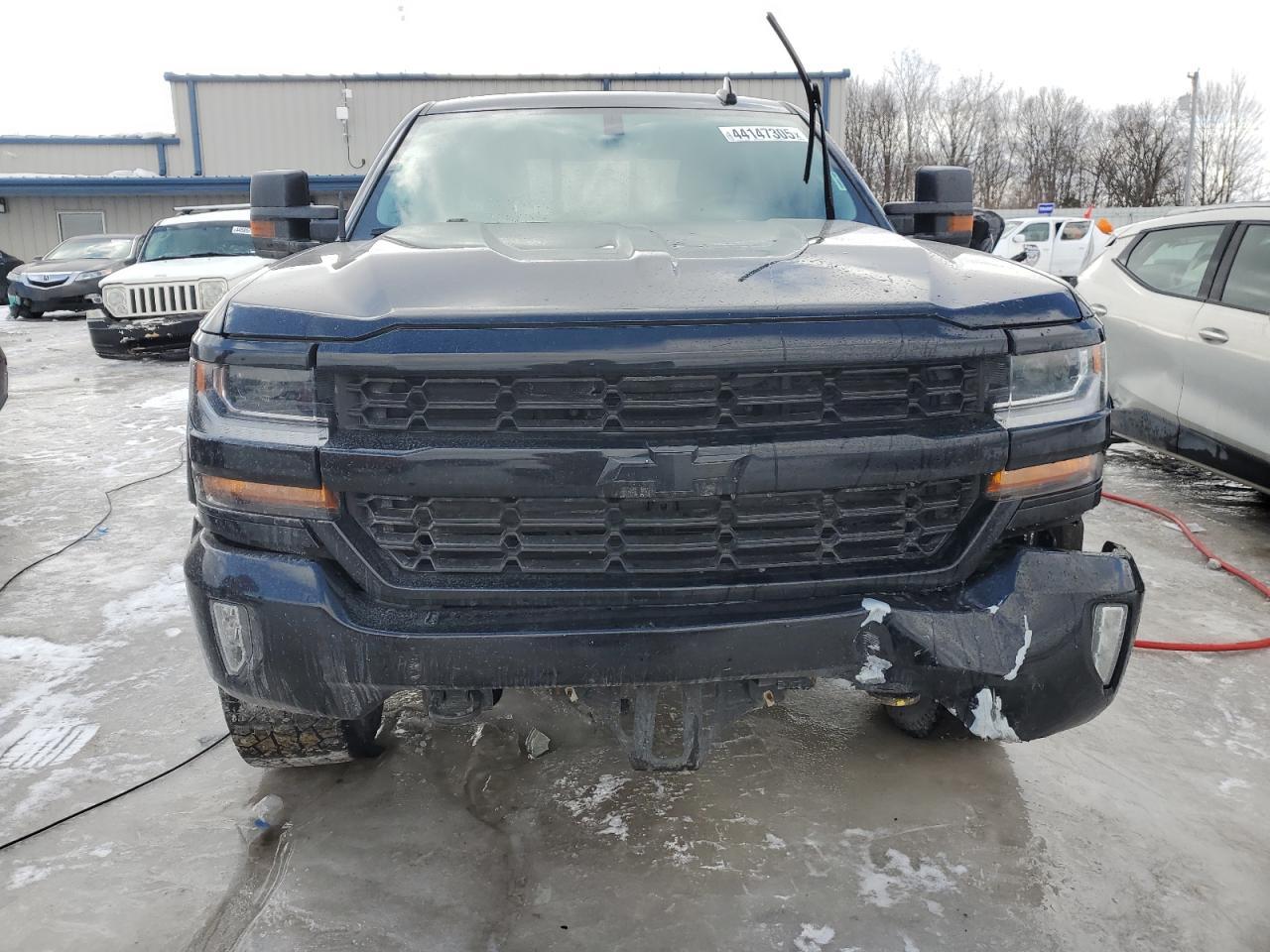 2017 CHEVROLET SILVERADO - Image 5