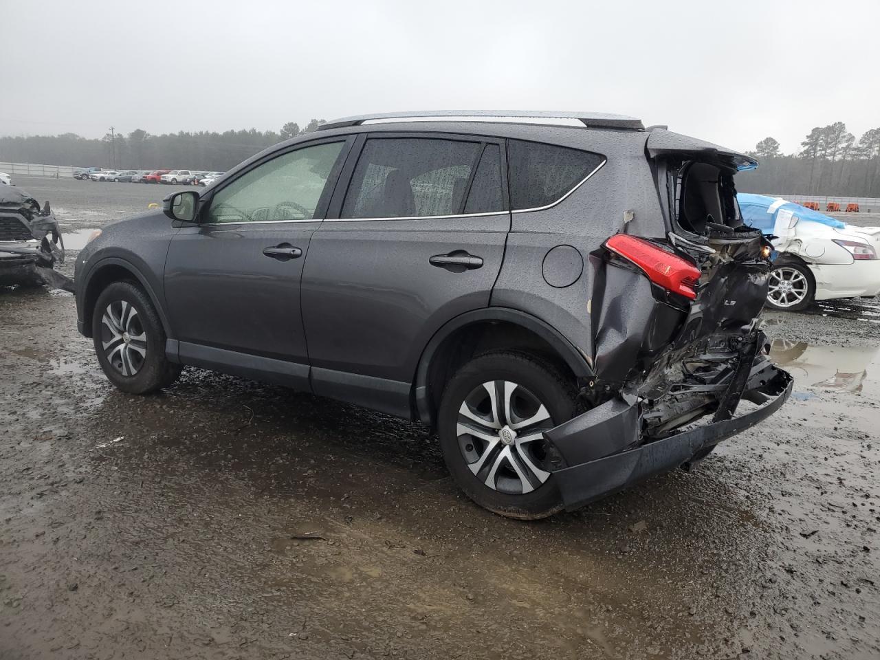 2018 TOYOTA RAV4 LE - Image 2