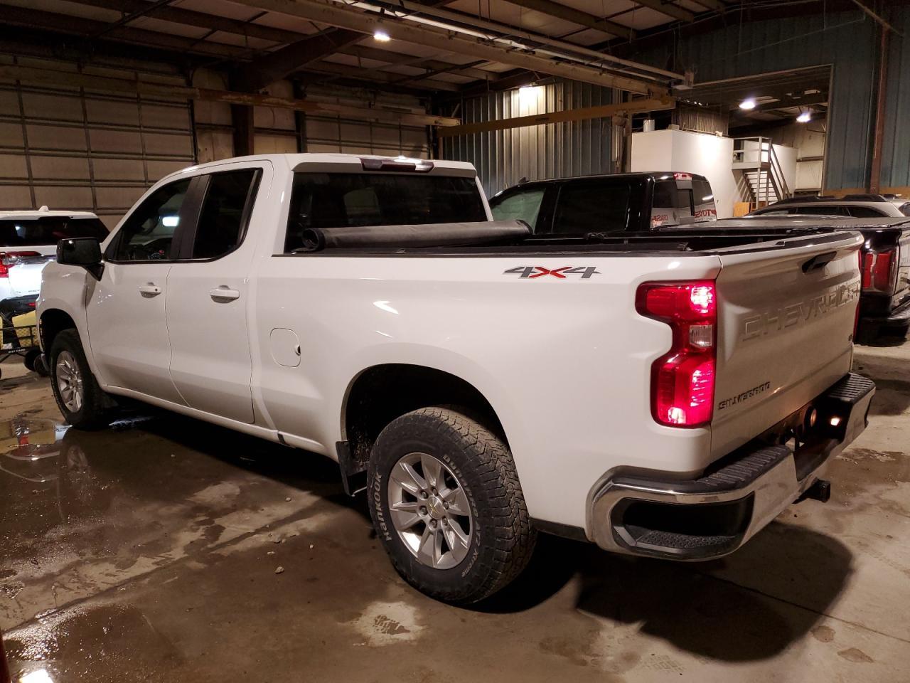 2019 CHEVROLET SILVERADO - Фото 2