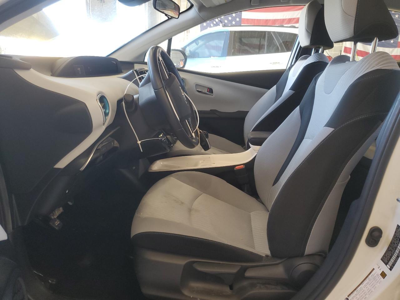 2018 TOYOTA PRIUS PRIM - Image 7