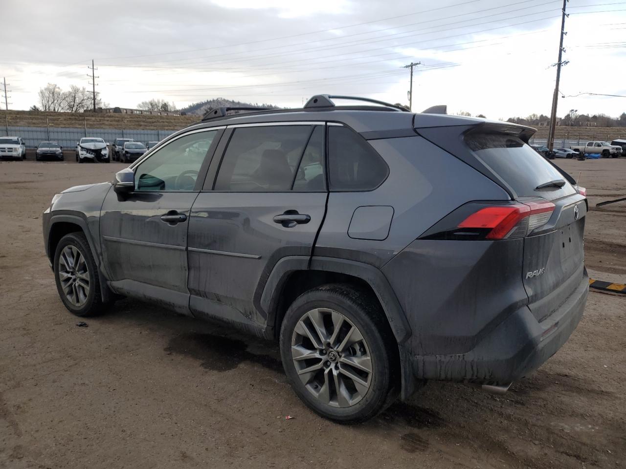 2022 TOYOTA RAV4 XLE P - Фото 2