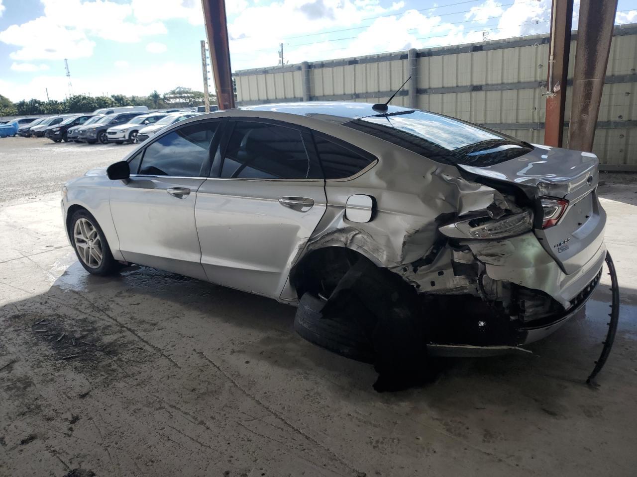 2013 FORD FUSION SE - Image 2