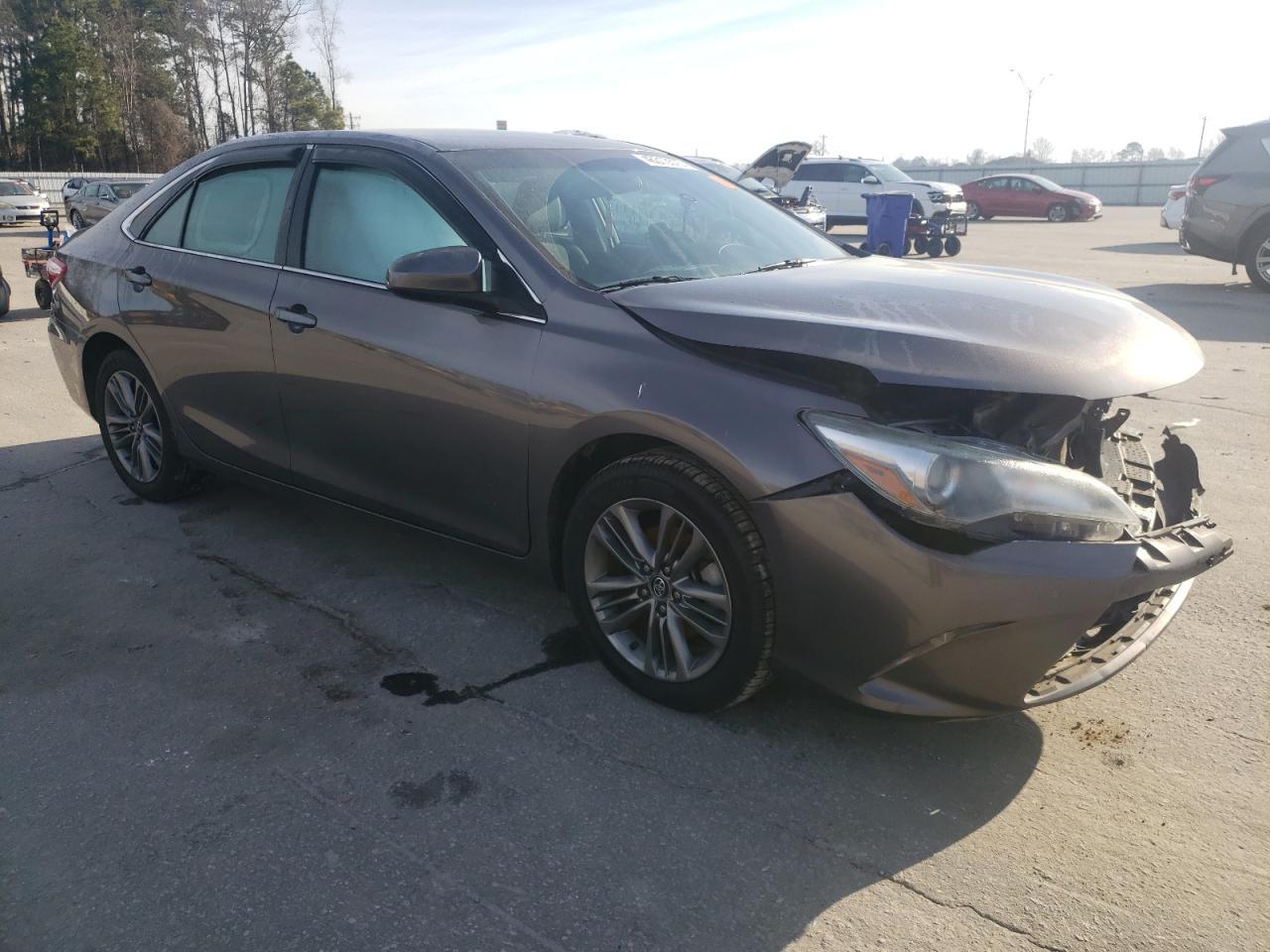 2017 TOYOTA CAMRY LE - Фото 4
