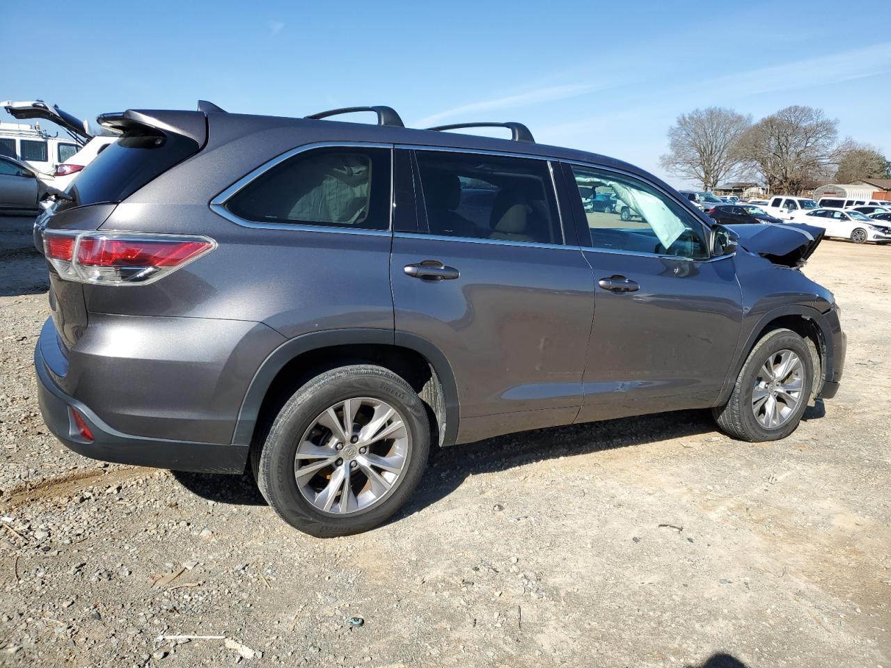 2014 TOYOTA HIGHLANDER - Image 3