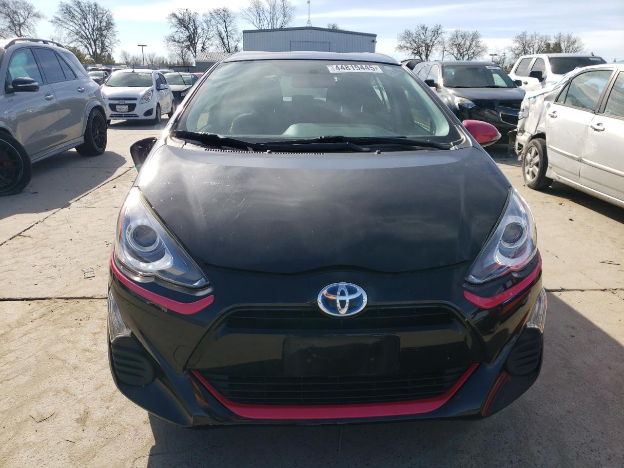 2016 TOYOTA PRIUS C - Image 5