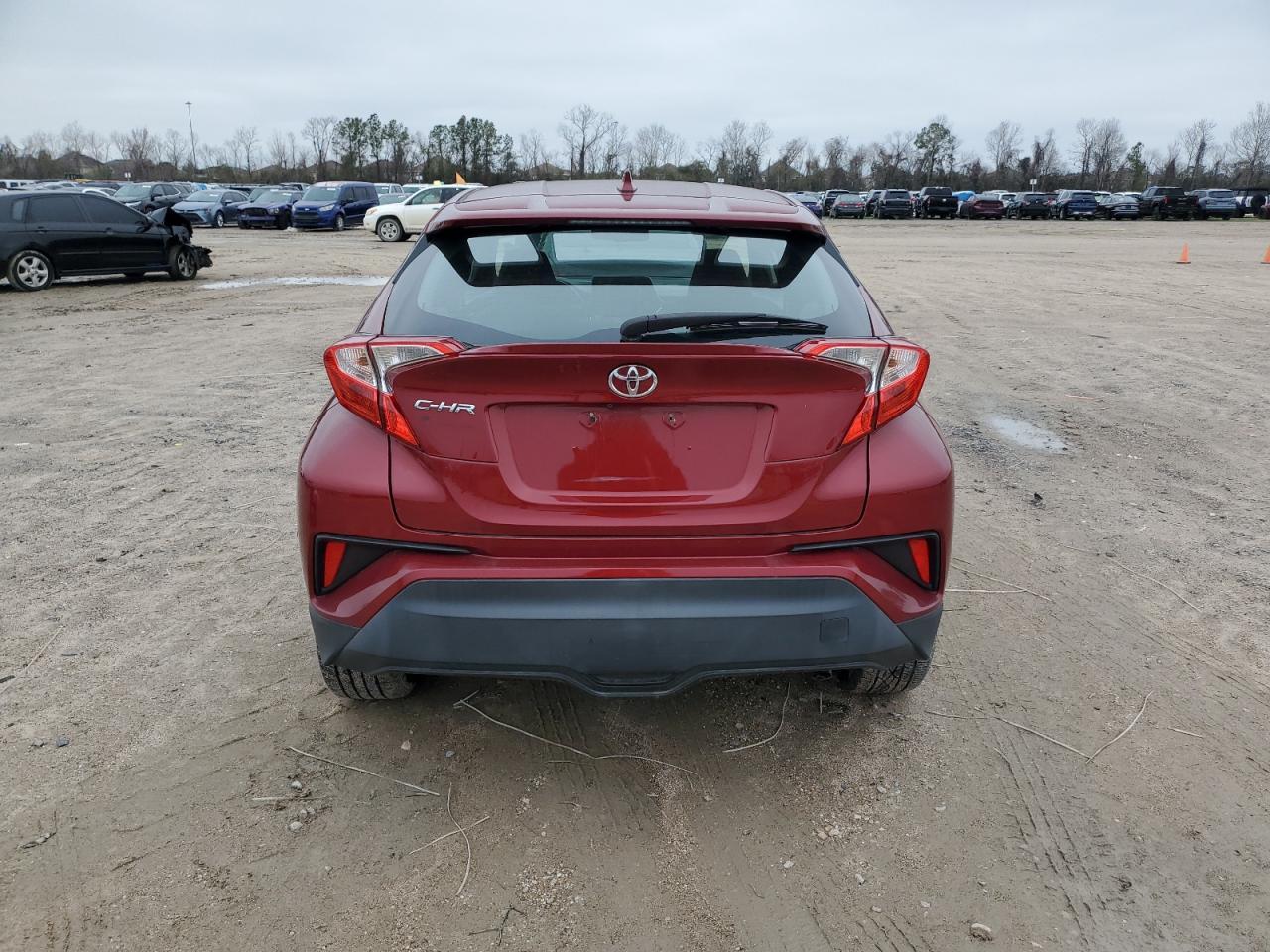 2018 TOYOTA C-HR XLE - Image 6