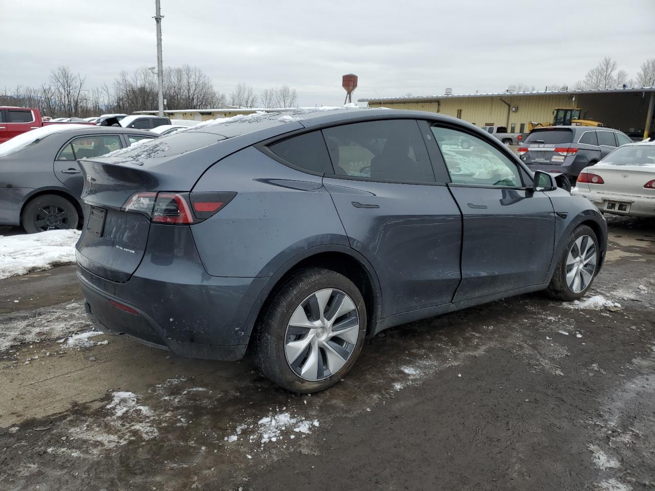 2023 TESLA MODEL Y - Фото 3
