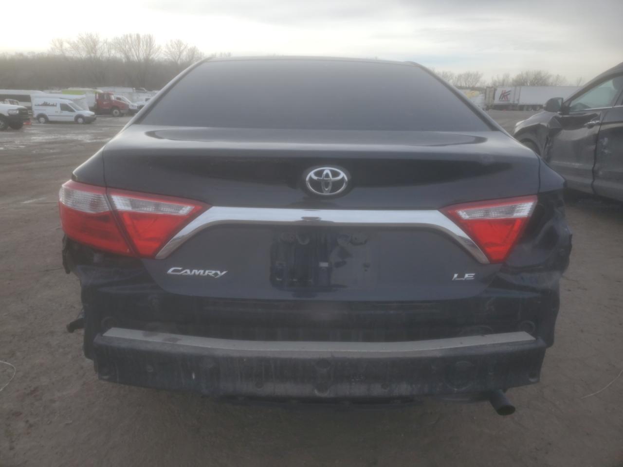 2017 TOYOTA CAMRY LE - Фото 6