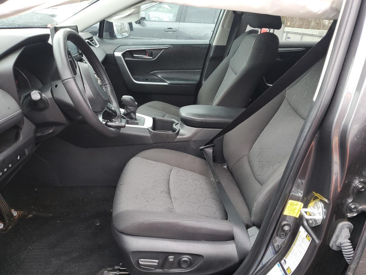 2022 TOYOTA RAV4 XLE - Фото 7