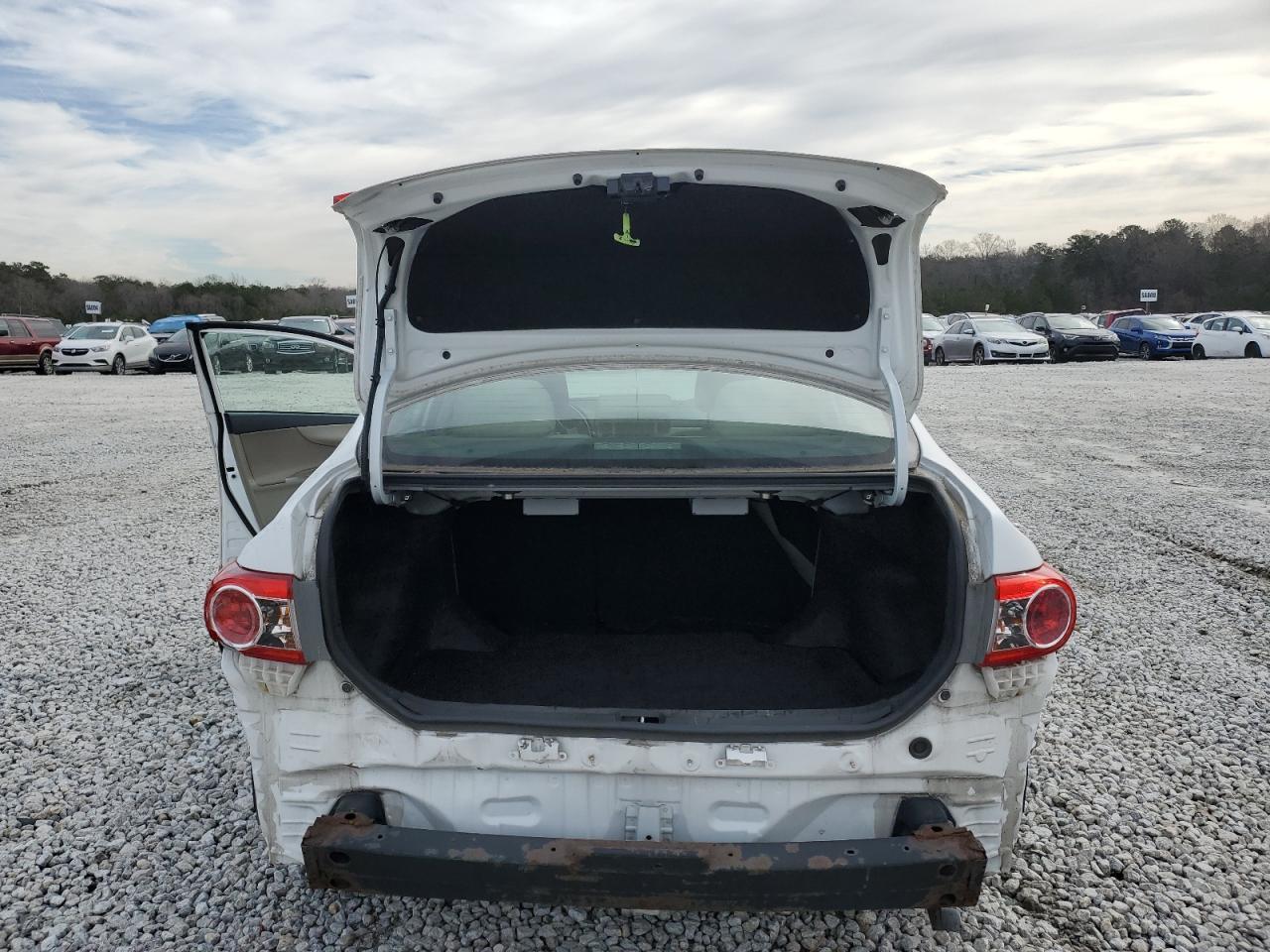 2013 TOYOTA COROLLA BA - Image 6