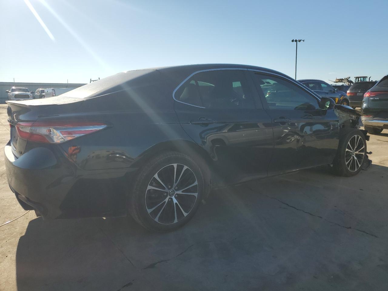2018 TOYOTA CAMRY L - Image 3