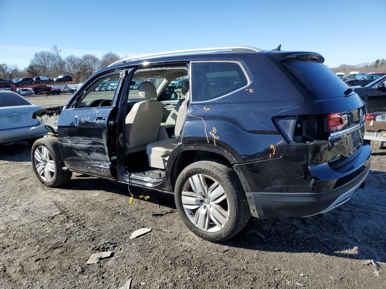 2019 VOLKSWAGEN ATLAS SE - Фото 2