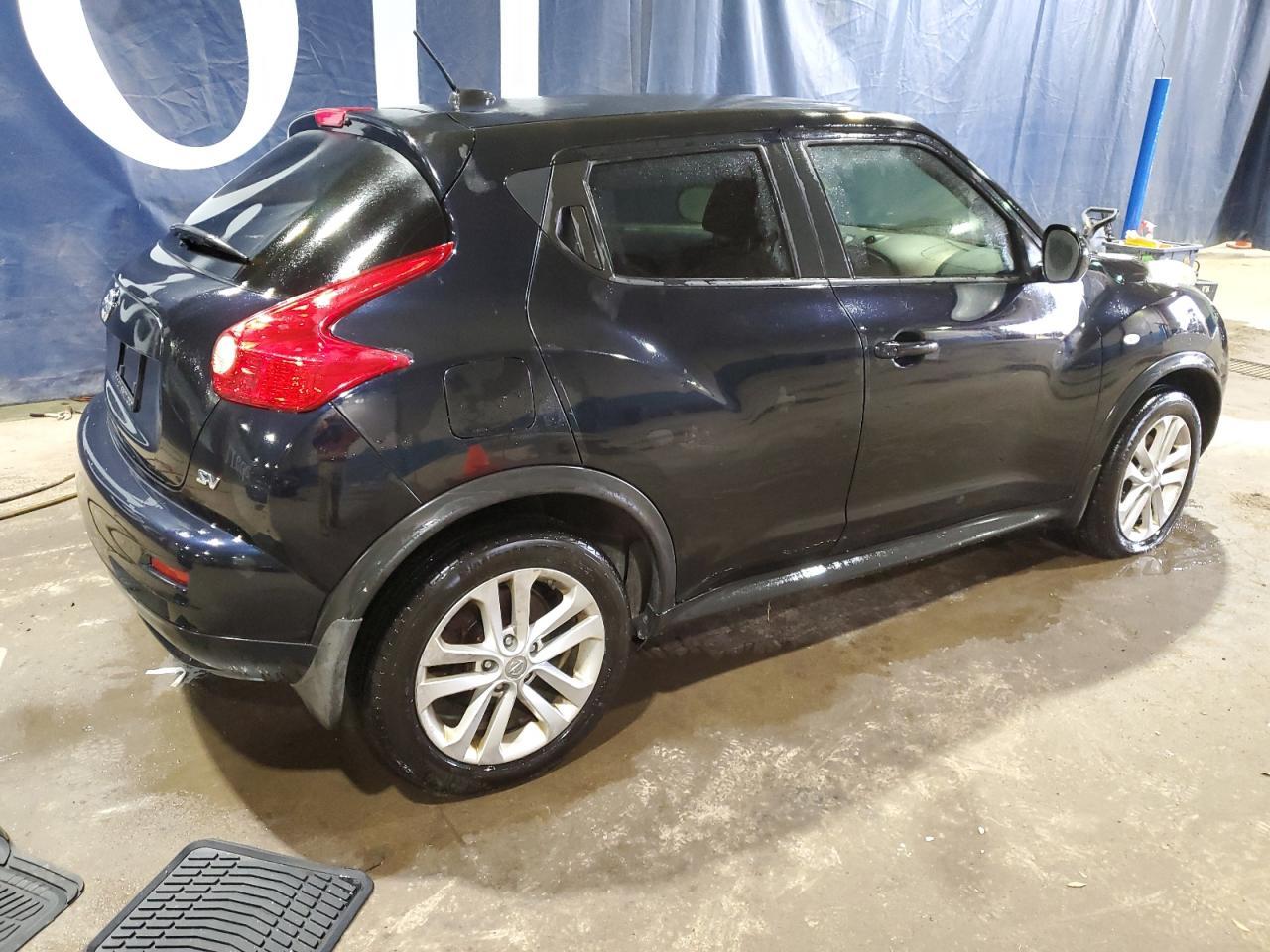 2011 NISSAN JUKE S - Фото 3