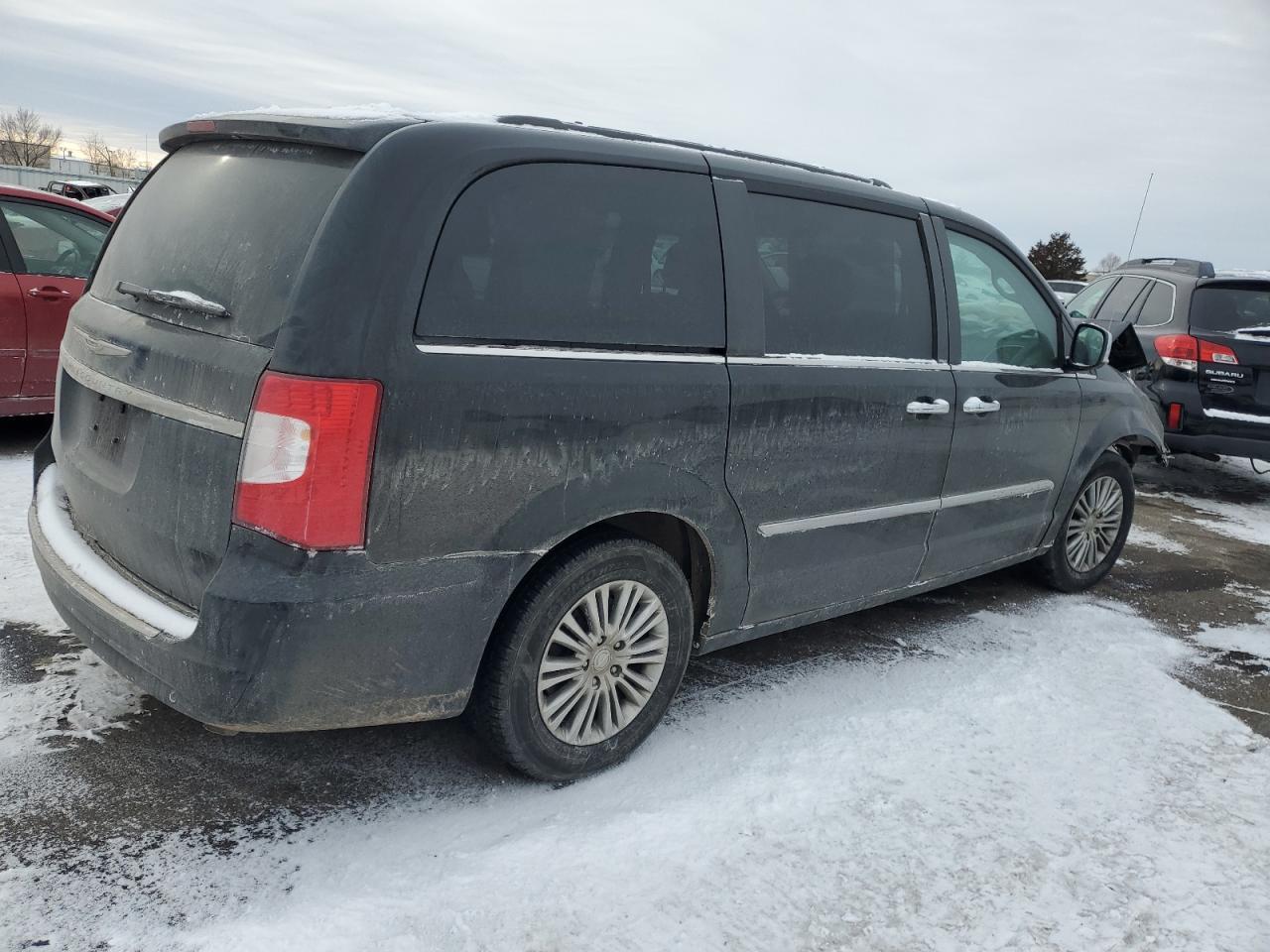 2014 CHRYSLER TOWN & COU - Фото 3