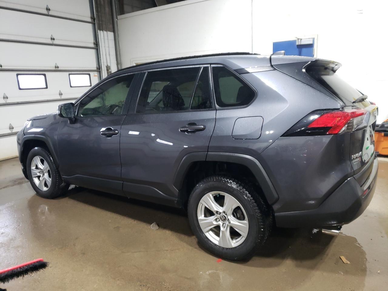 2020 TOYOTA RAV4 XLE - Image 2