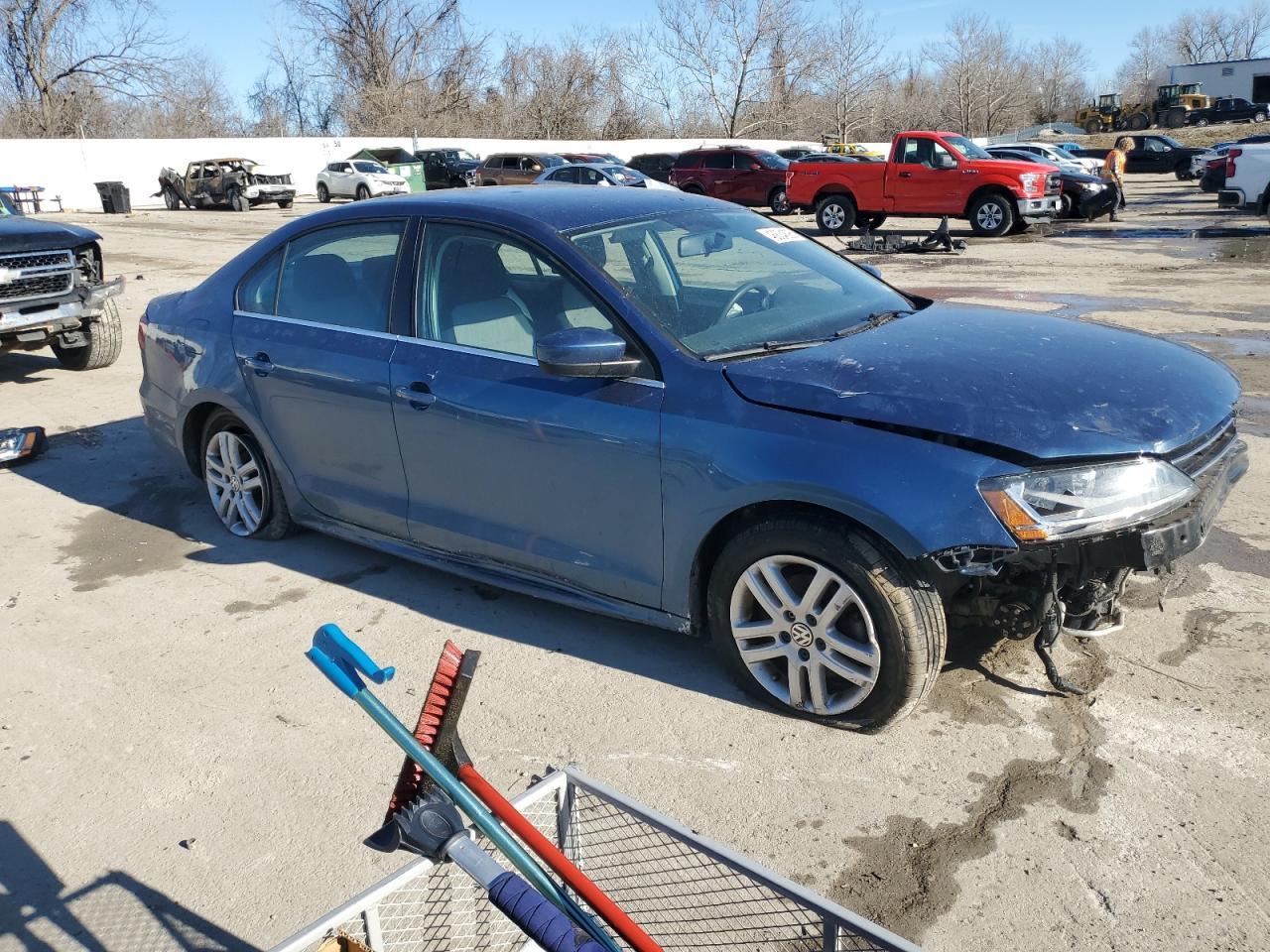 2017 VOLKSWAGEN JETTA S - Фото 4