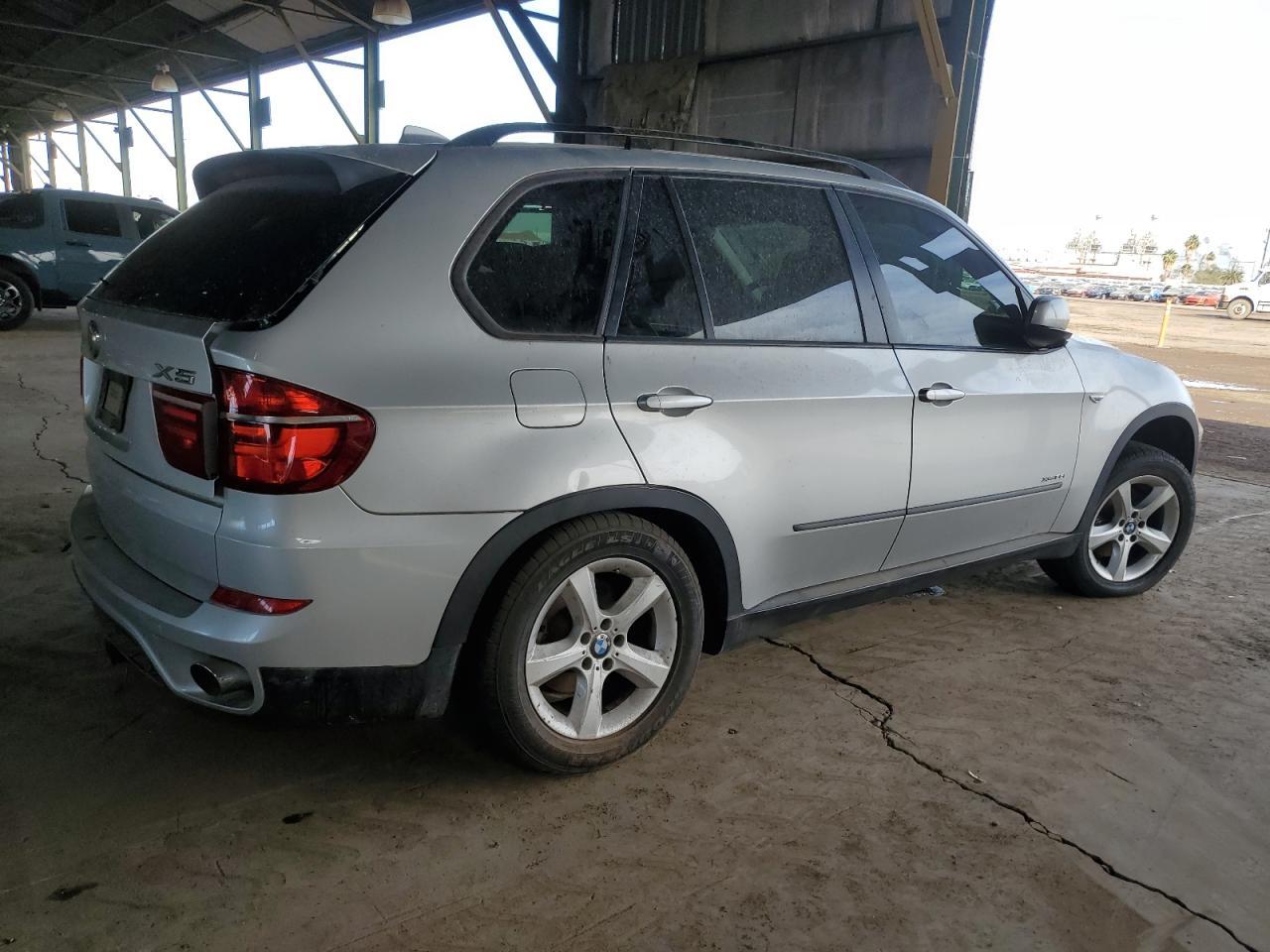 2011 BMW X5 XDRIVE3 - Image 3