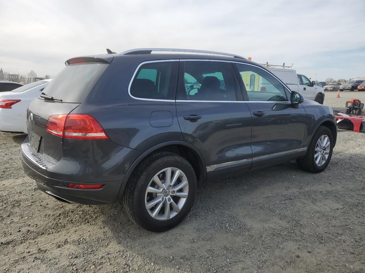 2014 VOLKSWAGEN TOUAREG V6 - Фото 3
