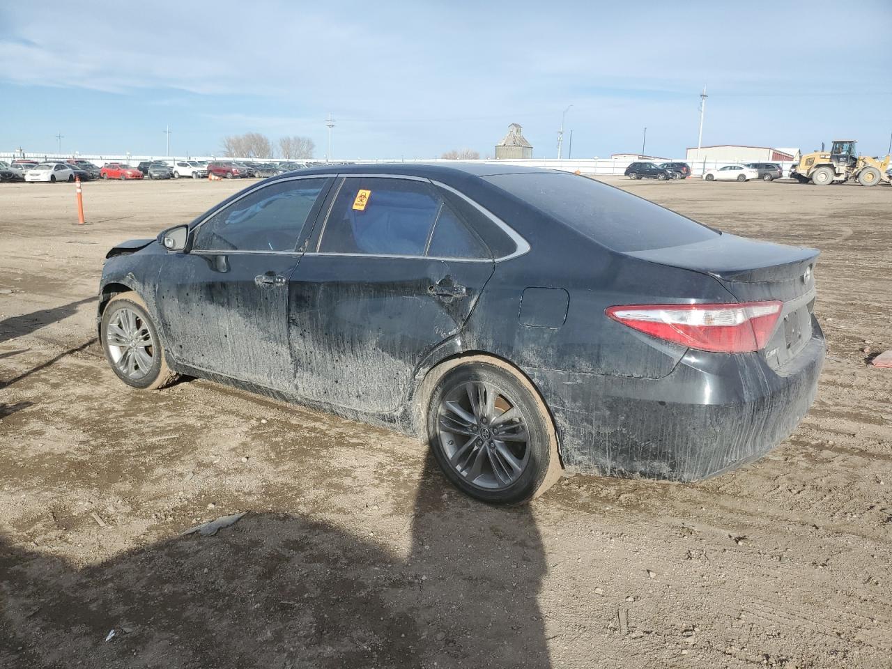 2015 TOYOTA CAMRY LE - Фото 2