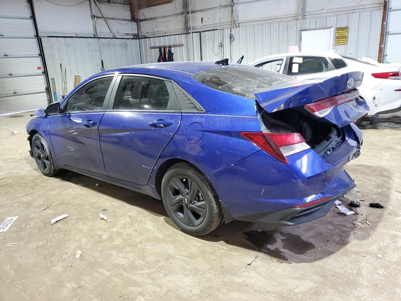 2022 HYUNDAI ELANTRA SE - Image 2