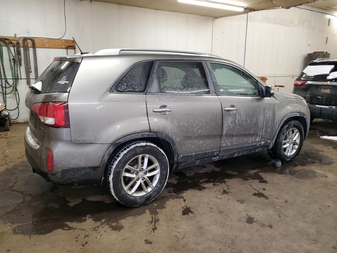 2014 KIA SORENTO LX - Фото 3